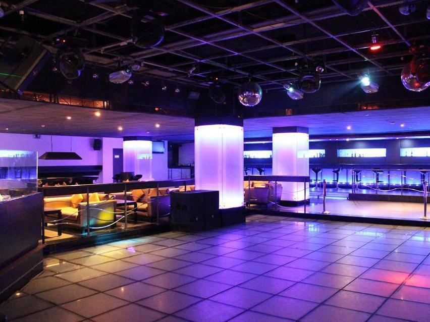 Greenpark Ченнаи Экстерьер фото The interior of the nightclub